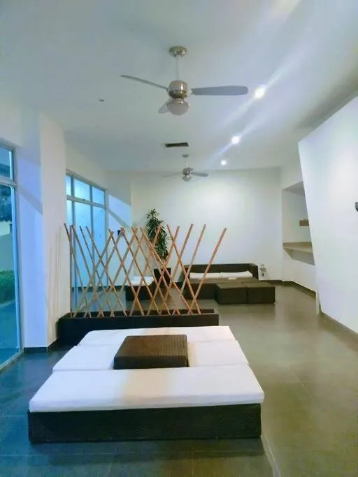 Hugos Studio Loft Apartment Gaira