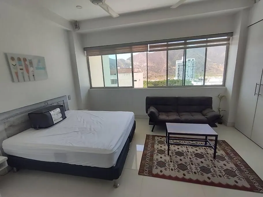 Hugos Studio Loft Apartment Gaira