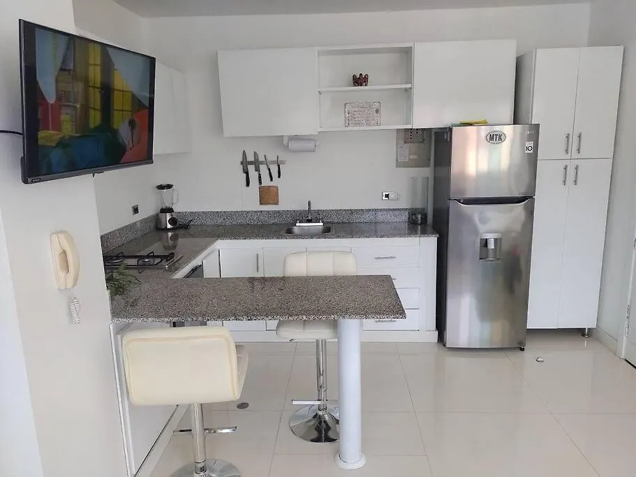 Hugos Studio Loft Apartment Gaira