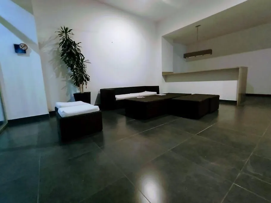 Hugos Studio Loft Apartment Gaira